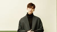  Ternyata Lee Jong Suk Gemar Tik Tik Tok! "Title =" Ternyata Lee Jong Suk Tik Gemar Hand Tok! "Clbad =" "/>
 </div>
</p></div>
<div clbad=