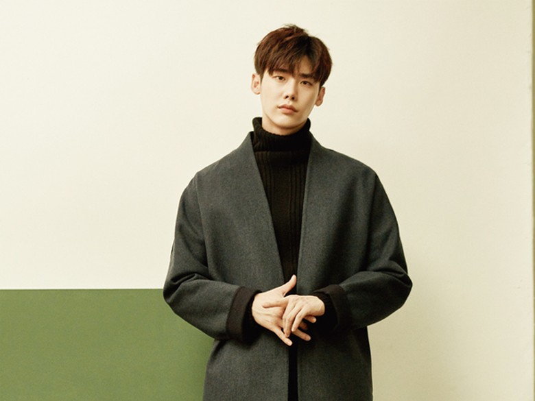 Ternyata Lee Jong Suk Gemar Main Tik Tok! Ternyata Lee Jong Suk Gemar Main Tik Tok!