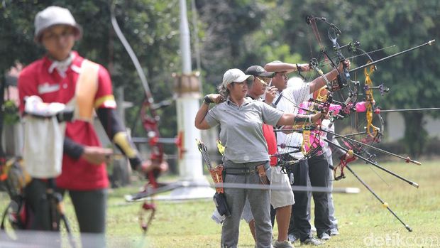 Rona Siska sedang berlatih di Cibubur
