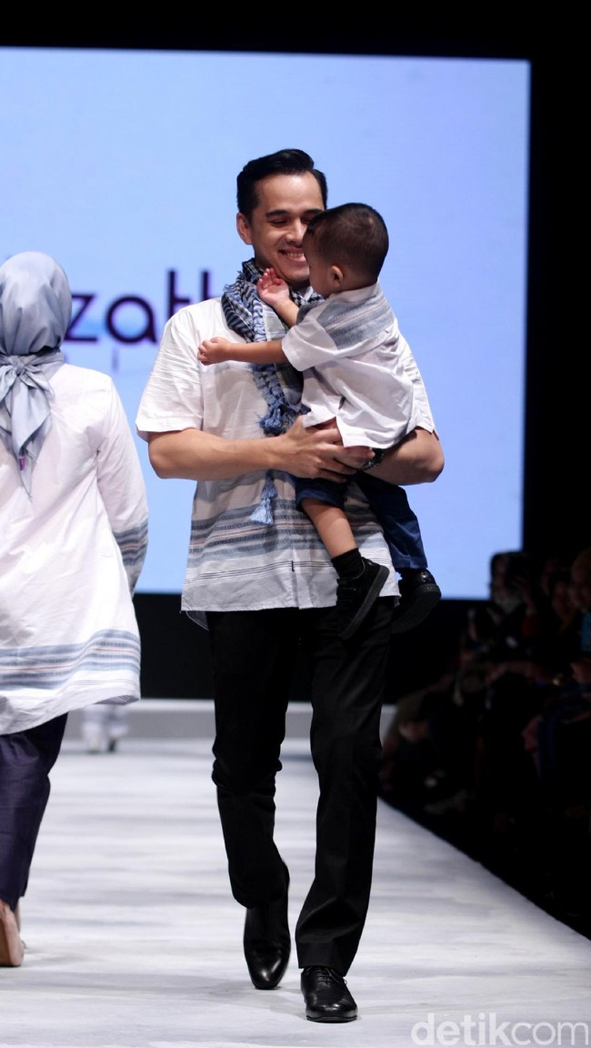 Koleksi Elzatta Hijab di Muslim Fashion Festival 2017. Jakarta Convention Center. Senayan. Jakarta. [Foto: Mohammad Abduh/Wolipop]