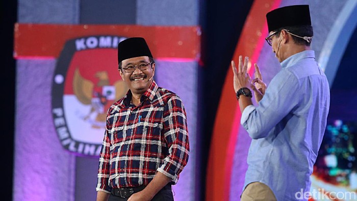 Kritik untuk Janji Ahok dan Anies Soal Transportasi Gratis