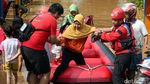 Banjir, Warga Perumahan Bumi Nasio Jatiasih Dievakuasi
