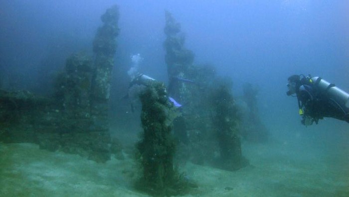 Pura bawah laut di Pemuteran Bali