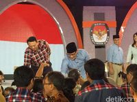 Ahok dan Anies saat debat Pilgub DKI 2017