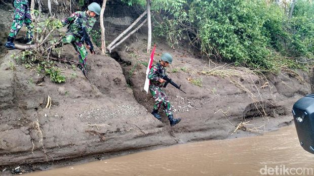 Derap Tentara di Motaain, Tapal Batas RI-Timor Leste