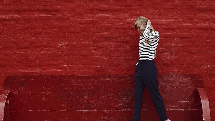 Suka pakai baju bermotif garis-garis ternyata berhubungan dengan berat badan lho. Foto: Thinkstock Suka pakai baju bermotif garis-garis ternyata berhubungan dengan berat badan lho. Foto: Thinkstock