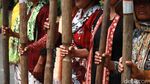 Ramai-ramai Tabuh Lesung Tolak Pabrik Semen