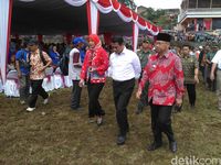 Mentan Panen Bawang Putih di Temanggung