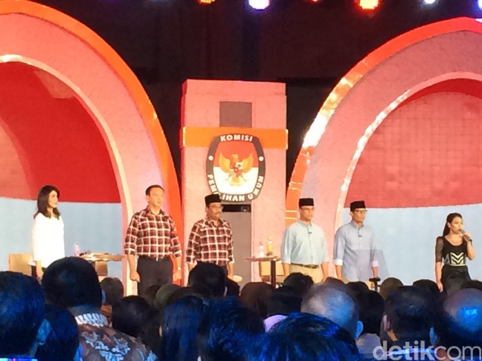 Adu Solusi Ahok vs Sandiaga Soal Solusi UMKM