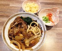Tamoya: Enak Mengenyangkan Sanuki Udon dan Rice Bowl Bertabur Daging Pedas