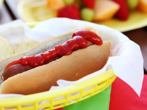 Bocah 9 Tahun Kena Serangan Jantung Saat Makan Hot Dog, Apa Sebabnya?