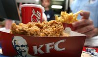 Mau Bikin Ayam Goreng Seenak KFC? Ikuti Tips Jitu dari 