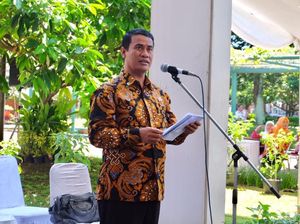 Sambut HUT ke-72 RI, Mentan Beri Gajinya ke Tukang Kebun