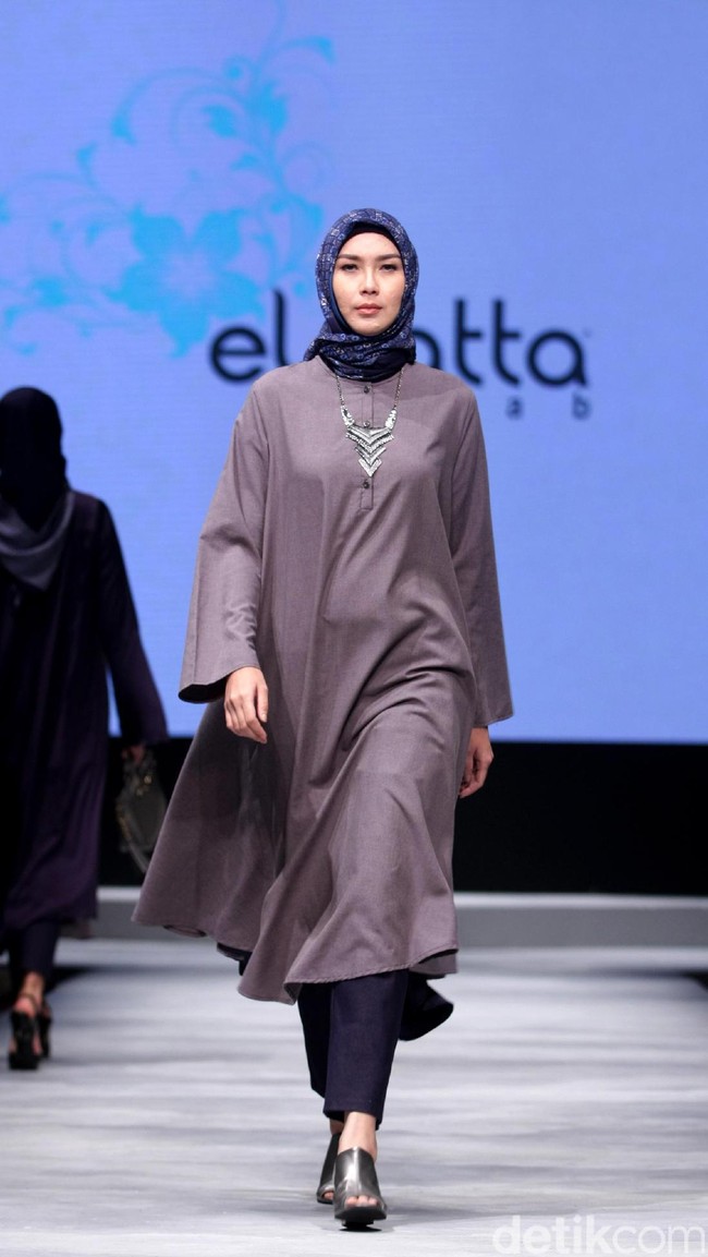Koleksi Elzatta Hijab di Muslim Fashion Festival 2017. Jakarta Convention Center. Senayan. Jakarta. [Foto: Mohammad Abduh/Wolipop]