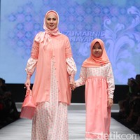 Koleksi Elzatta Hijab di Muslim Fashion Festival 2017. Jakarta Convention Center. Senayan. Jakarta. [Foto: Mohammad Abduh/Wolipop]