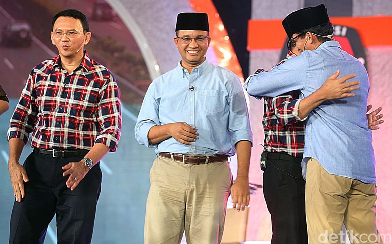 Tim Ahok Sayangkan Pilgub DKI Jadi Ajang Taruhan Tim Ahok Sayangkan Pilgub DKI Jadi Ajang Taruhan