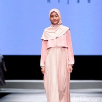 Koleksi Elzatta Hijab di Muslim Fashion Festival 2017. Jakarta Convention Center. Senayan. Jakarta. [Foto: Mohammad Abduh/Wolipop]