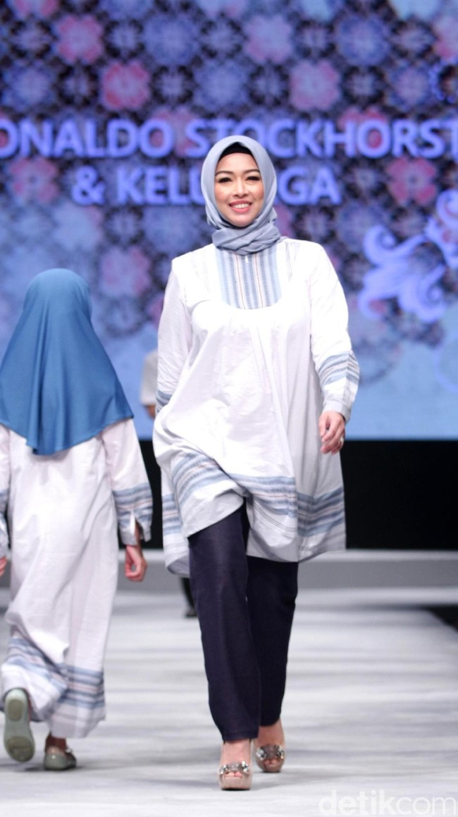 Koleksi Elzatta Hijab di Muslim Fashion Festival 2017. Jakarta Convention Center. Senayan. Jakarta. [Foto: Mohammad Abduh/Wolipop]