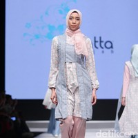 Koleksi Elzatta Hijab di Muslim Fashion Festival 2017. Jakarta Convention Center. Senayan. Jakarta. [Foto: Mohammad Abduh/Wolipop]