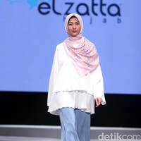 Koleksi Elzatta Hijab di Muslim Fashion Festival 2017. Jakarta Convention Center. Senayan. Jakarta. [Foto: Mohammad Abduh/Wolipop]