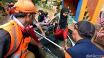 Banjir, Warga Perumahan Bumi Nasio Jatiasih Dievakuasi
