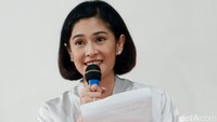 Dian Sastro saat ditemui di Museum Bank Indonesia, Jakarta Barat pada Selasa (11/4/2017) malam. Pool/Palevi S/detikFoto.