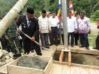 Perbatasan RI-Papua Nugini Terlistriki 24 Jam Mulai 2018