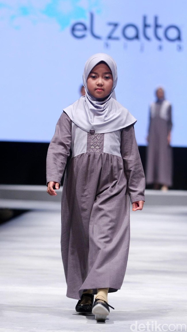Koleksi Elzatta Hijab di Muslim Fashion Festival 2017. Jakarta Convention Center. Senayan. Jakarta. [Foto: Mohammad Abduh/Wolipop]
