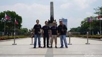 Foto: Rizal Park merupakan taman yang bersejarah. Di taman ini dibangun monumen untuk mengenang jasa pahlawan nasional Filipina, Jose Rizal (Masaul/detikTravel) Foto: Rizal Park merupakan taman yang bersejarah. Di taman ini dibangun monumen untuk mengenang jasa pahlawan nasional Filipina, Jose Rizal (Masaul/detikTravel)