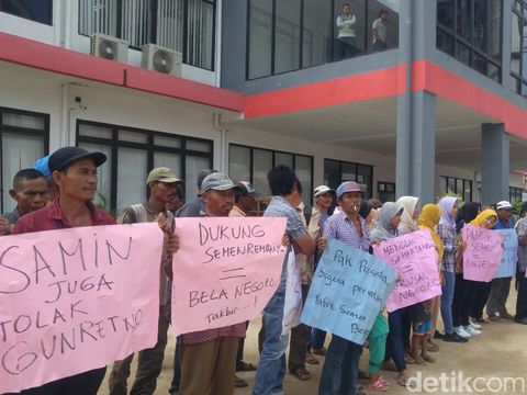 Komisi IV DPR Kunjungi Pabrik Semen Rembang