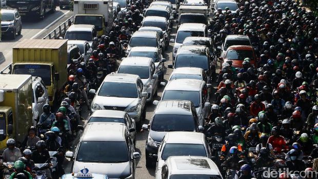 Kemacetan Parah di Pancoran yang Bikin Jokowi Angkat Bicara