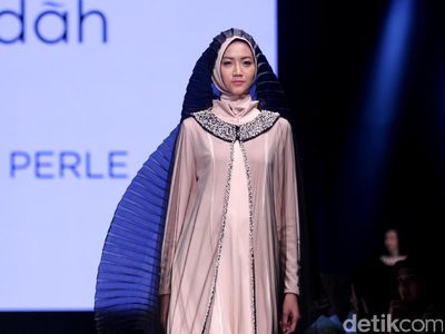 Foto: Koleksi Irna La Perle di Muslim Fashion Festival 2017