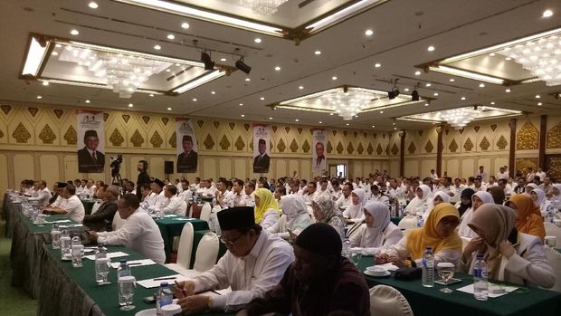 Acara konsolidasi PKS di Hotel Kartika Chandra