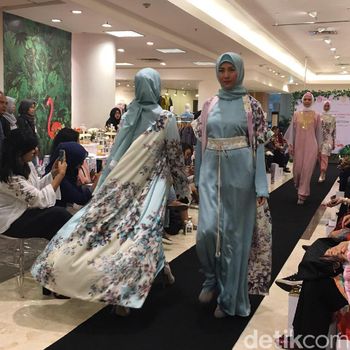 Anniesa Hasibuan Hadirkan Koleksi Ramadan di Metro Department Store