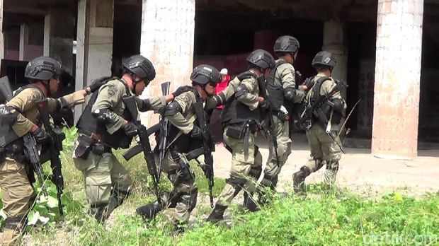 Simulasi Anti Teror, Brimob Polda Aceh Lumpuhkan 4 Teroris