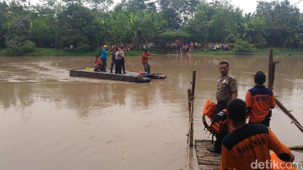 Lokasi perahu tambang tenggelam di Wringinanom