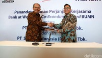 Melalui layanan bank at work Bank Mandiri, Semen Indonesia dapat memilih layanan perbankan yang disesuaikan dengan kebutuhan. Selain itu Bank Mandiri juga menyediakan layanan co branding ID Card BUMN yang dapat digunakan untuk berbagai transaksi perbankan seluruh karyawan Semen Indonesia.