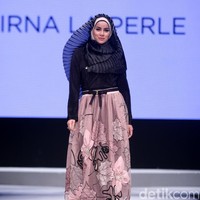 Koleksi Irna La Perle for Wardah dengan mengangkat tema Fidelium di Muslim Fashion Festival 2017. Jakarta Convention Center. Senayan. Jakarta. [Foto: Mohammad Abduh/Wolipop]