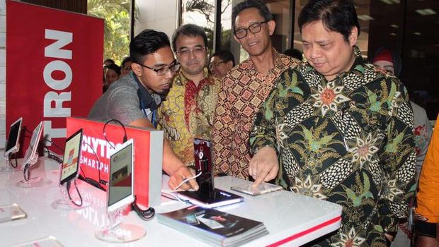 Penuhi TKDN Ponsel 4G, Polytron Dipuji Menperin