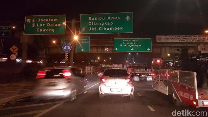 Tol JORR Masih Macet, Pasar Rebo-Bambu Apus 30 Menit