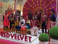 Mel Ahyar First Padukan Unsur Tren 2017, Tabrak Motif & Warna Botanikal