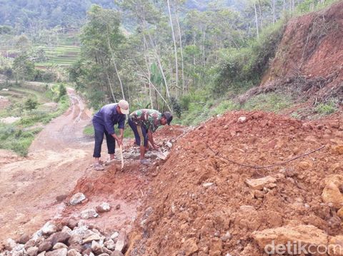 Kerap Ambles, Tanjakan Cipelah Bandung Sering Makan Korban