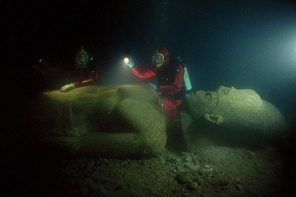 kota bawah laut