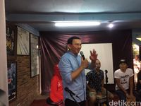 Sepekan Jelang Pencoblosan, Ahok Sambangi Markas Slank 