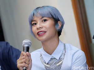 Shareefa Daanish Bagi Tips Rawat Rambut yang Dicat Warna 
