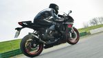 Suzuki GSX R-600 Versi Terbaru Nih..
