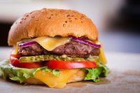 Saking Ingin Burger, Bocah 8 Tahun Nekat Bawa Mobil Ayahnya ke McDonald's