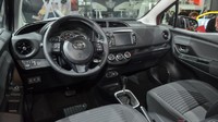 Kemewahan juga diberikan pada bagian interior, untuk model SE dashboard memiliki 3 indikator seperti tacho meter, engine RPM dan indikator bensin. Selanjutnya LCD 7 inci yang mampu memberikan informasi juga diselipkan,