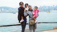Hongkong dan Macau menjadi tujuan wisata dari mantan personel Club 80s ini. Foto: Instagram Natasha Rizky