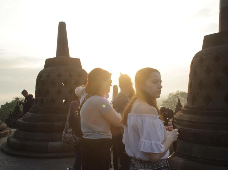 Foto Sunrise Candi Borobudur, Favoritnya Bule-bule